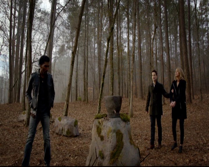 VampireDiariesWorld-dot-nl_TheOriginals_3x17BehindTheBlackHorizon0047.jpg