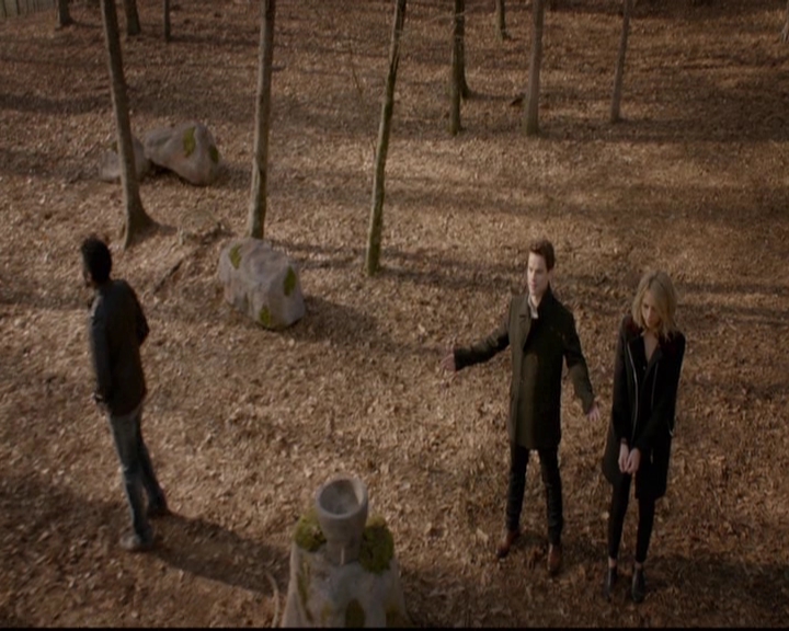 VampireDiariesWorld-dot-nl_TheOriginals_3x17BehindTheBlackHorizon0062.jpg