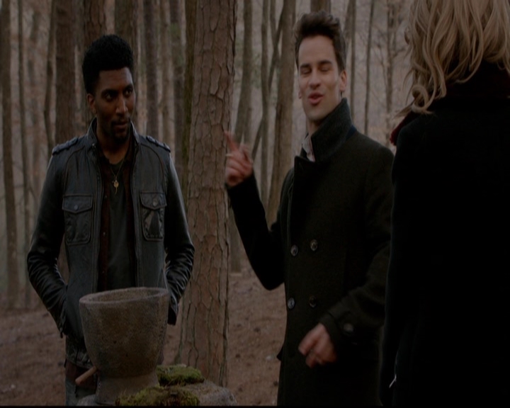 VampireDiariesWorld-dot-nl_TheOriginals_3x17BehindTheBlackHorizon0097.jpg