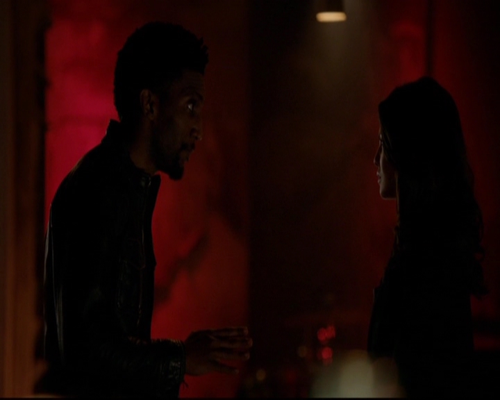 VampireDiariesWorld-dot-nl_TheOriginals_3x17BehindTheBlackHorizon2135.jpg