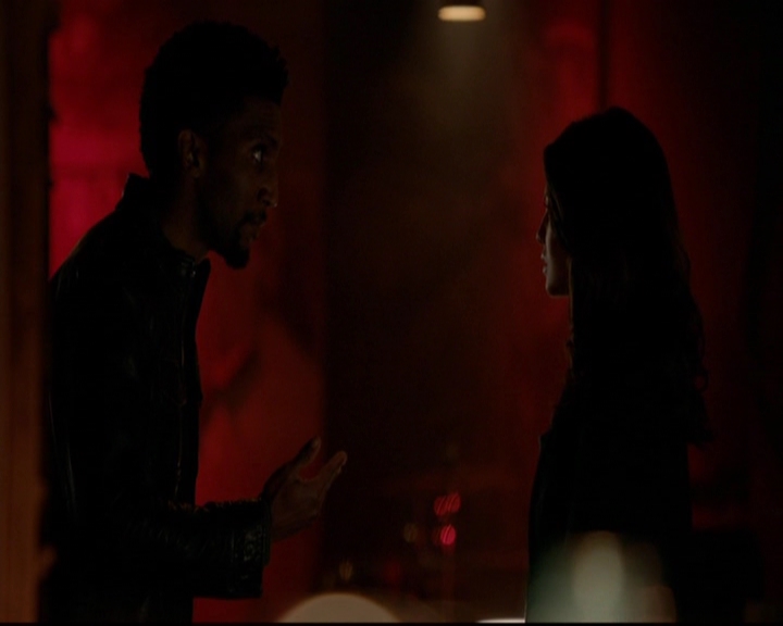 VampireDiariesWorld-dot-nl_TheOriginals_3x17BehindTheBlackHorizon2148.jpg