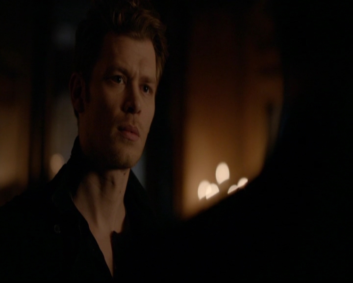 VampireDiariesWorld-dot-nl_TheOriginals_3x17BehindTheBlackHorizon2209.jpg