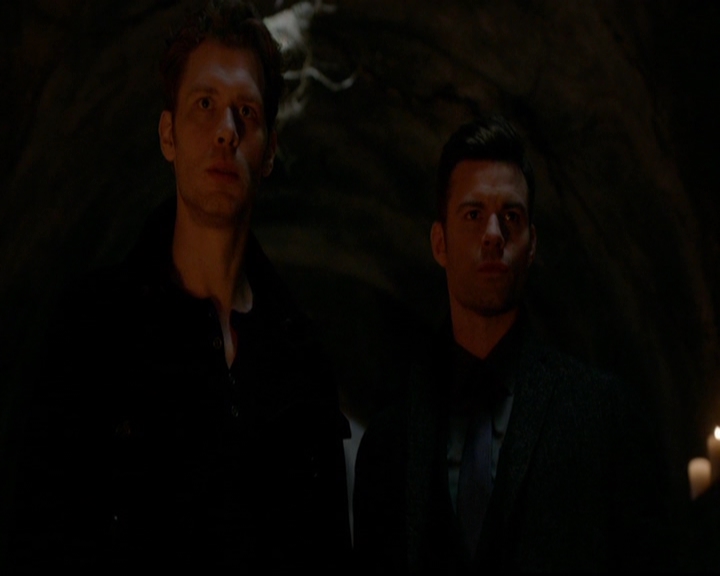 VampireDiariesWorld-dot-nl_TheOriginals_3x17BehindTheBlackHorizon2228.jpg