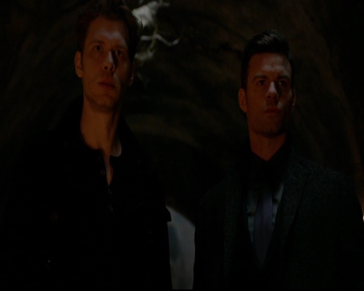 VampireDiariesWorld-dot-nl_TheOriginals_3x17BehindTheBlackHorizon2229.jpg