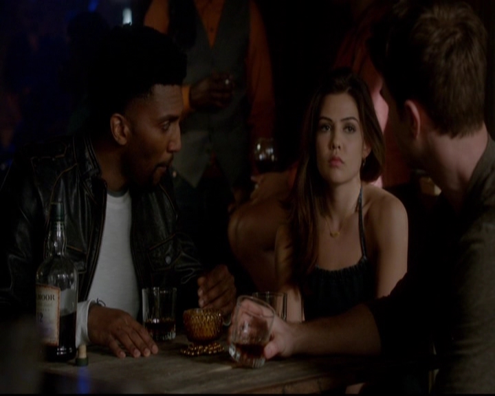 VampireDiariesWorld-dot-nl_TheOriginals_3x18TheDevilComesHereAndSighs0487.jpg