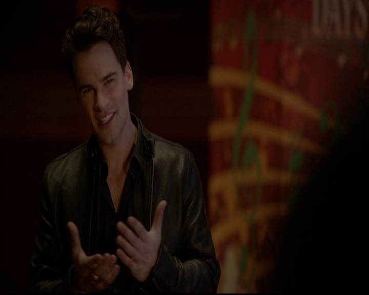 VampireDiariesWorld-dot-nl_TheOriginals_3x18TheDevilComesHereAndSighs1297.jpg