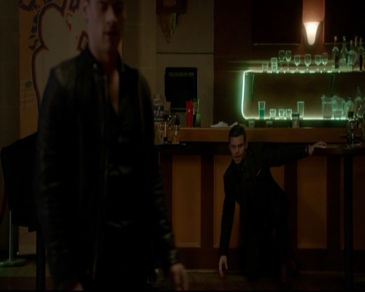 VampireDiariesWorld-dot-nl_TheOriginals_3x18TheDevilComesHereAndSighs1392.jpg