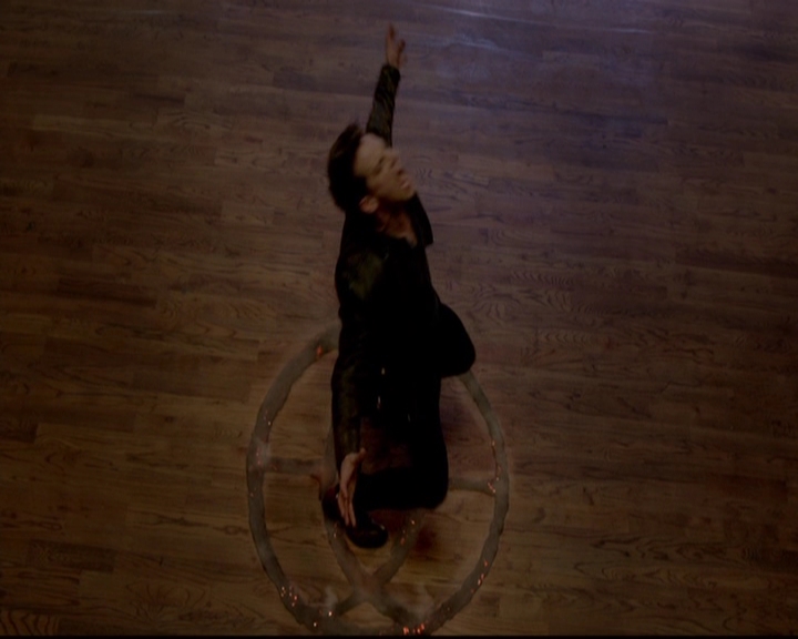 VampireDiariesWorld-dot-nl_TheOriginals_3x18TheDevilComesHereAndSighs1411.jpg