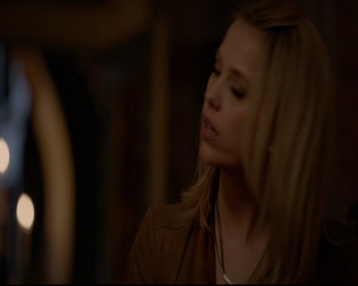 VampireDiariesWorld-dot-nl_TheOriginals_3x18TheDevilComesHereAndSighs2108.jpg