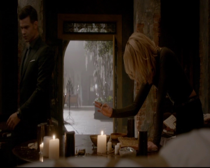 VampireDiariesWorld-dot-nl_TheOriginals_3x20WhereNothingStaysBuried0234.jpg