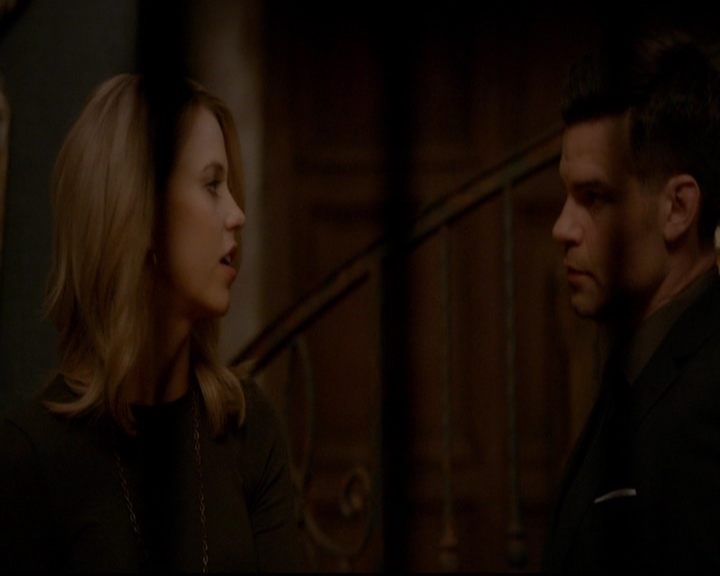 VampireDiariesWorld-dot-nl_TheOriginals_3x20WhereNothingStaysBuried0240.jpg