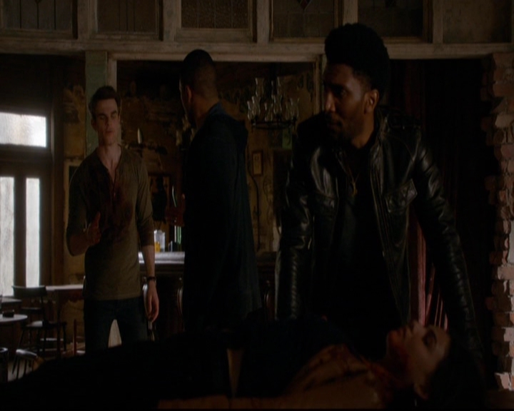 VampireDiariesWorld-dot-nl_TheOriginals_3x20WhereNothingStaysBuried0256.jpg