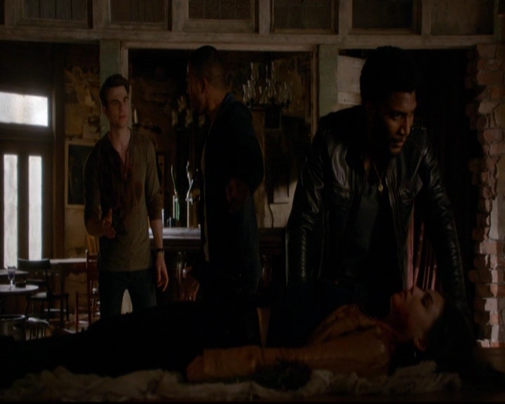 VampireDiariesWorld-dot-nl_TheOriginals_3x20WhereNothingStaysBuried0260.jpg