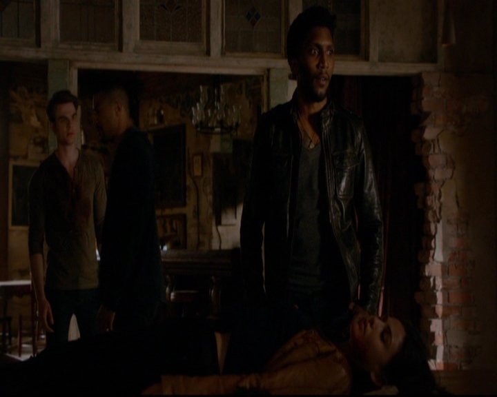 VampireDiariesWorld-dot-nl_TheOriginals_3x20WhereNothingStaysBuried0287.jpg