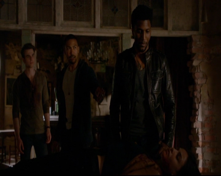 VampireDiariesWorld-dot-nl_TheOriginals_3x20WhereNothingStaysBuried0288.jpg