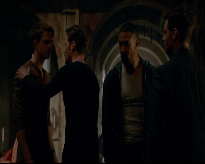 VampireDiariesWorld-dot-nl_TheOriginals_3x20WhereNothingStaysBuried0364.jpg