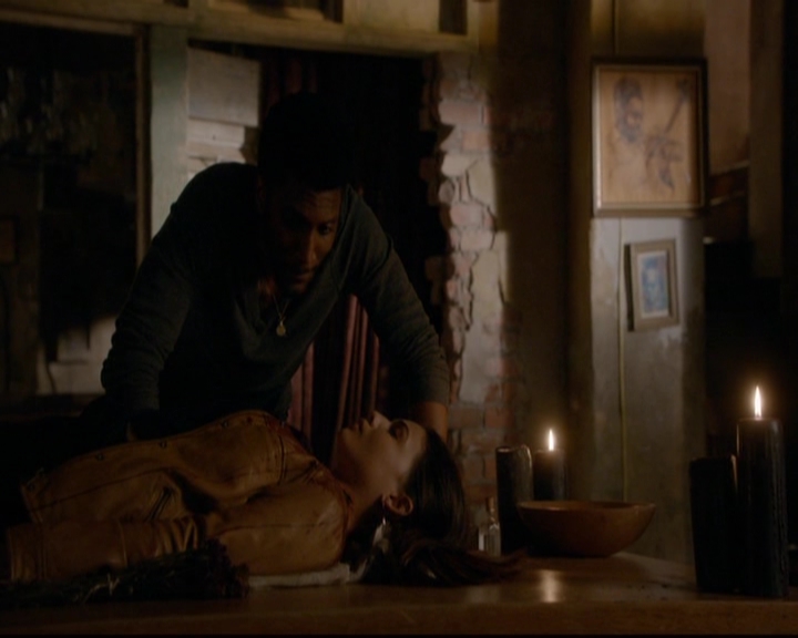 VampireDiariesWorld-dot-nl_TheOriginals_3x20WhereNothingStaysBuried0374.jpg