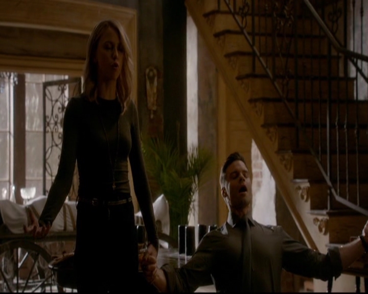 VampireDiariesWorld-dot-nl_TheOriginals_3x20WhereNothingStaysBuried0669.jpg