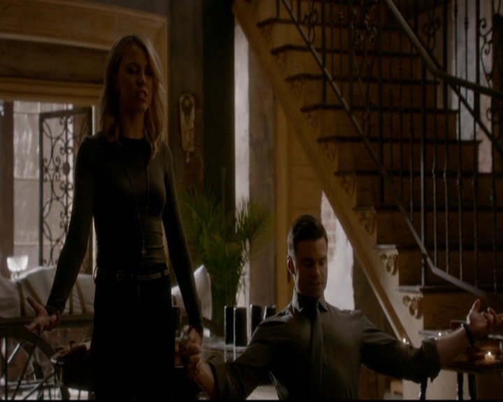 VampireDiariesWorld-dot-nl_TheOriginals_3x20WhereNothingStaysBuried0670.jpg