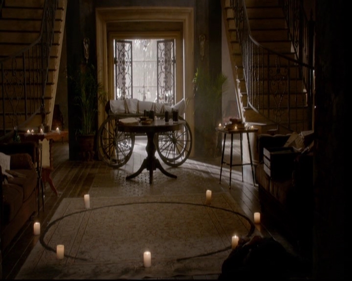 VampireDiariesWorld-dot-nl_TheOriginals_3x20WhereNothingStaysBuried1203.jpg