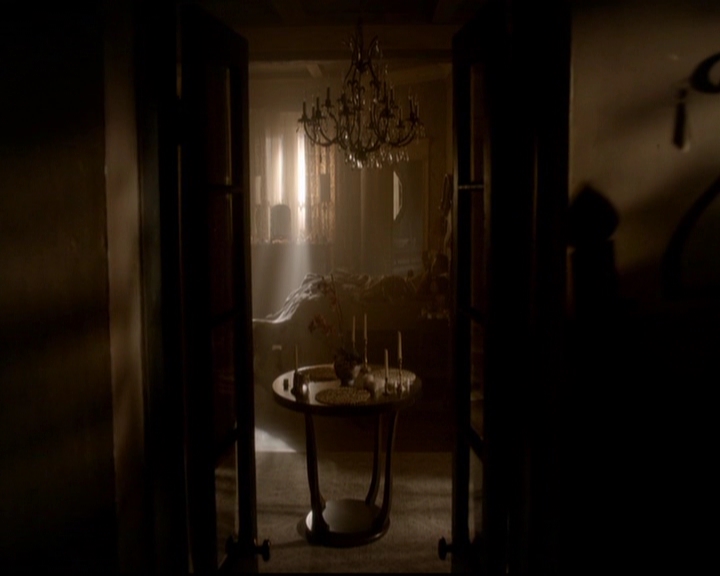 VampireDiariesWorld-dot-nl_TheOriginals_3x22TheBloodyCrown0060.jpg