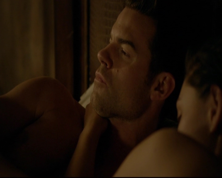 VampireDiariesWorld-dot-nl_TheOriginals_3x22TheBloodyCrown0095.jpg