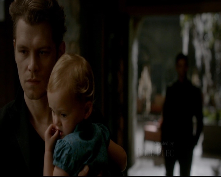 VampireDiariesWorld-dot-nl_TheOriginals_3x22TheBloodyCrown0143.jpg