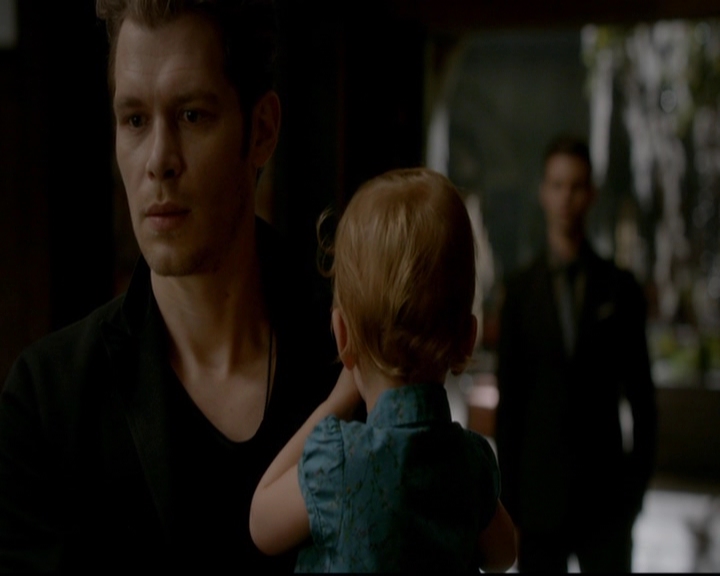 VampireDiariesWorld-dot-nl_TheOriginals_3x22TheBloodyCrown0150.jpg