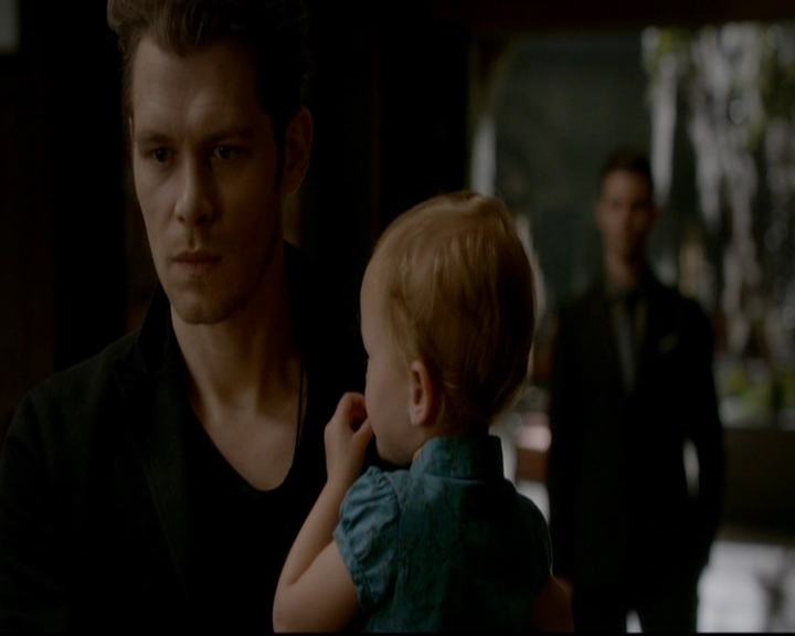 VampireDiariesWorld-dot-nl_TheOriginals_3x22TheBloodyCrown0151.jpg