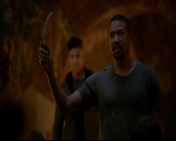 VampireDiariesWorld-dot-nl_TheOriginals_3x22TheBloodyCrown1877.jpg