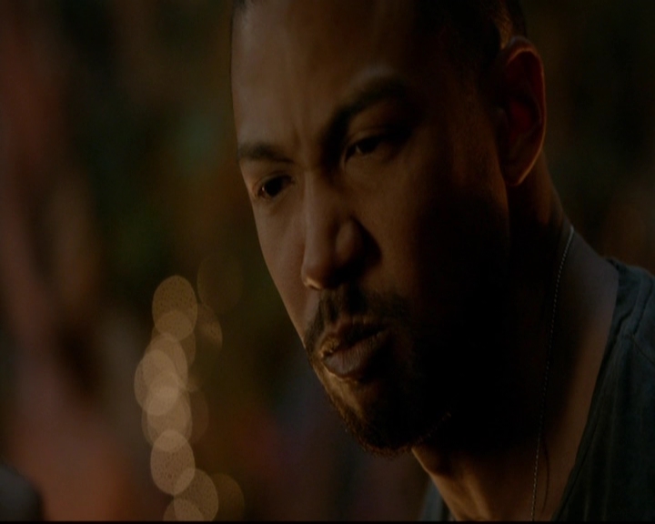 VampireDiariesWorld-dot-nl_TheOriginals_3x22TheBloodyCrown1905.jpg