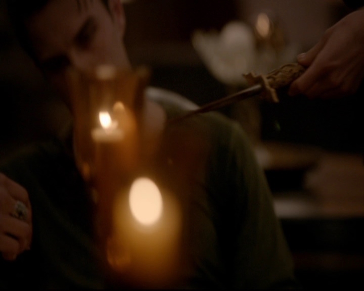 VampireDiariesWorld-dot-nl_TheOriginals_3x22TheBloodyCrown1944.jpg