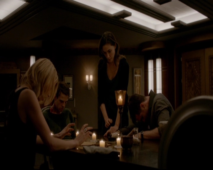 VampireDiariesWorld-dot-nl_TheOriginals_3x22TheBloodyCrown1951.jpg