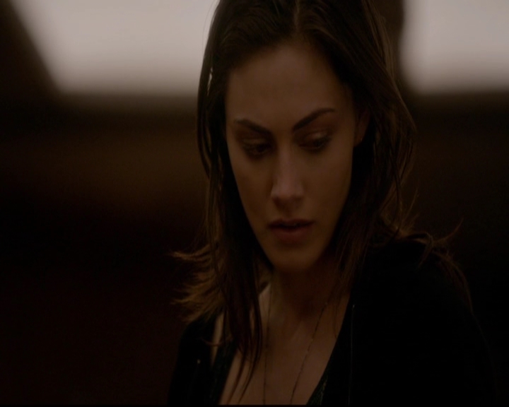 VampireDiariesWorld-dot-nl_TheOriginals_3x22TheBloodyCrown1985.jpg