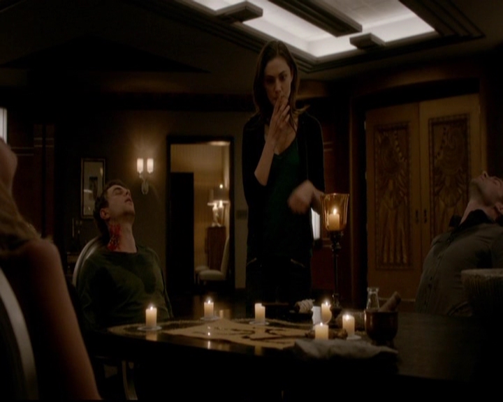 VampireDiariesWorld-dot-nl_TheOriginals_3x22TheBloodyCrown1989.jpg