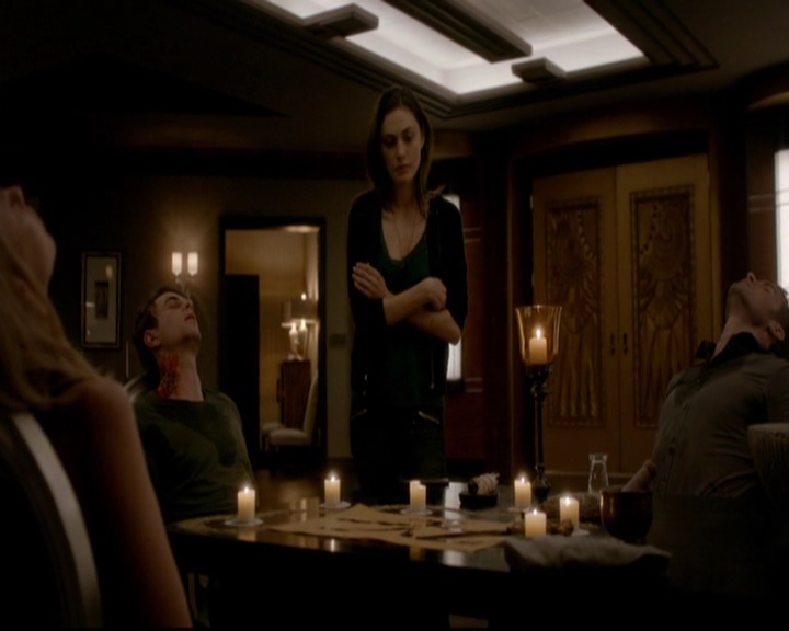 VampireDiariesWorld-dot-nl_TheOriginals_3x22TheBloodyCrown1990.jpg