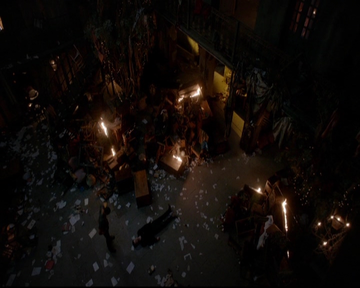 VampireDiariesWorld-dot-nl_TheOriginals_3x22TheBloodyCrown1993.jpg