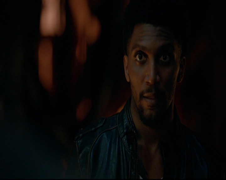 VampireDiariesWorld-dot-nl_TheOriginals_3x22TheBloodyCrown2102.jpg