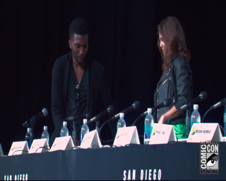 VampireDiariesWorld-dot-nl_TheOriginals_Season3-2015ComicConPanel0052.jpg