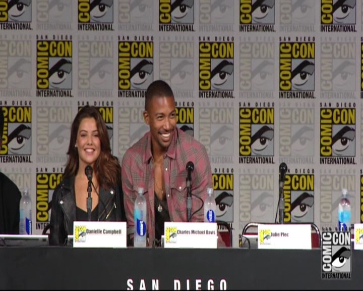 VampireDiariesWorld-dot-nl_TheOriginals_Season3-2015ComicConPanel0061.jpg