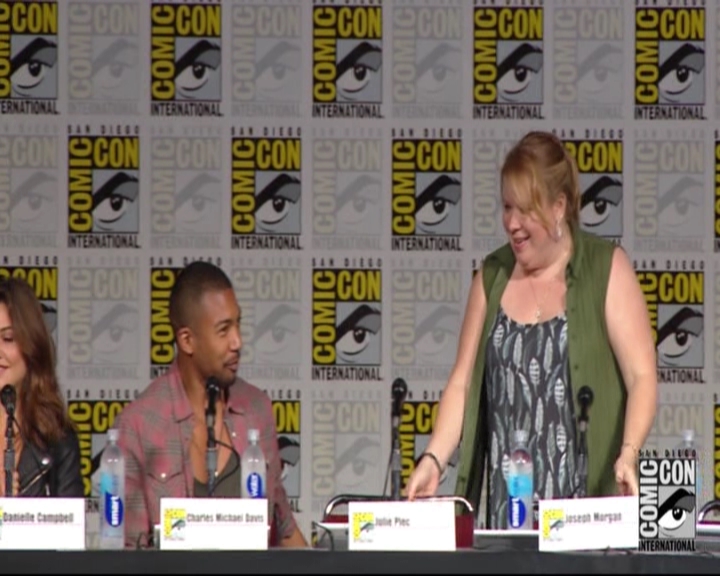 VampireDiariesWorld-dot-nl_TheOriginals_Season3-2015ComicConPanel0068.jpg