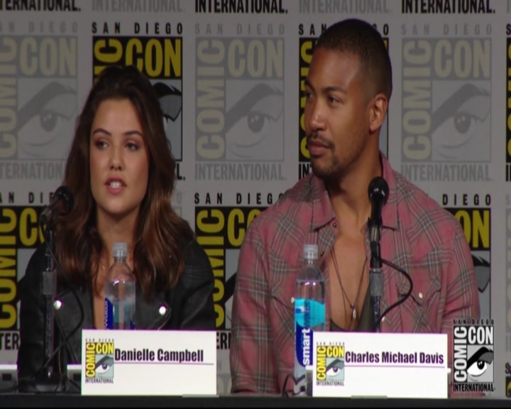 VampireDiariesWorld-dot-nl_TheOriginals_Season3-2015ComicConPanel0835.jpg