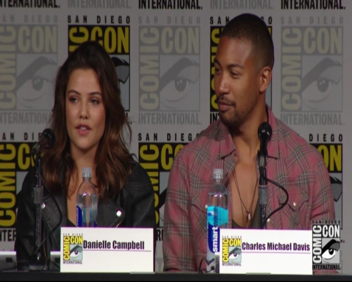 VampireDiariesWorld-dot-nl_TheOriginals_Season3-2015ComicConPanel0841.jpg