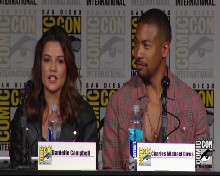 VampireDiariesWorld-dot-nl_TheOriginals_Season3-2015ComicConPanel0842.jpg