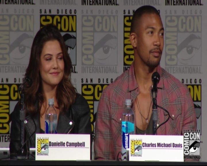 VampireDiariesWorld-dot-nl_TheOriginals_Season3-2015ComicConPanel0846.jpg