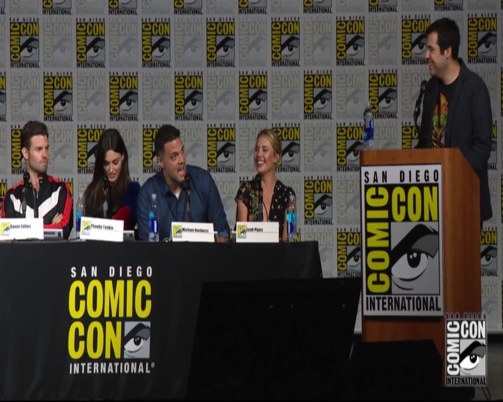 VampireDiariesWorld-dot-nl_TheOriginals_Season3-2015ComicConPanel0870.jpg