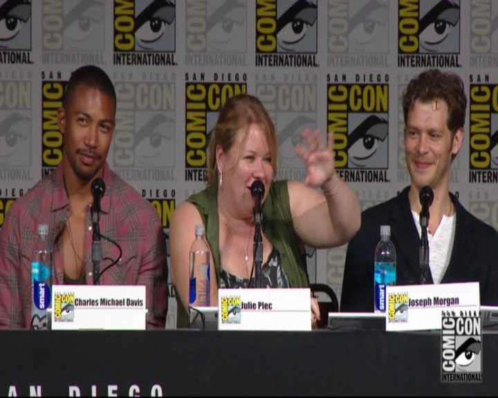 VampireDiariesWorld-dot-nl_TheOriginals_Season3-2015ComicConPanel0898.jpg