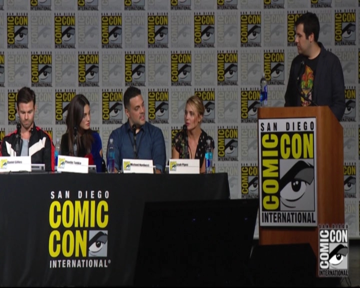 VampireDiariesWorld-dot-nl_TheOriginals_Season3-2015ComicConPanel1118.jpg