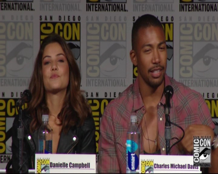 VampireDiariesWorld-dot-nl_TheOriginals_Season3-2015ComicConPanel1175.jpg