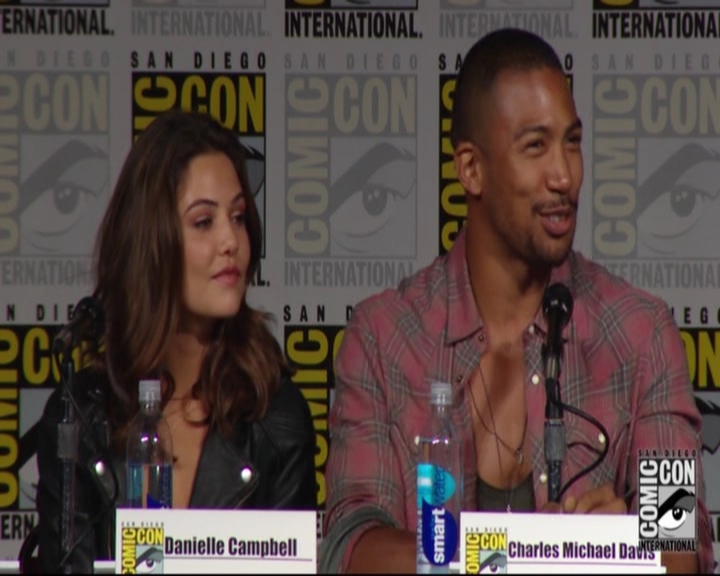 VampireDiariesWorld-dot-nl_TheOriginals_Season3-2015ComicConPanel1177.jpg